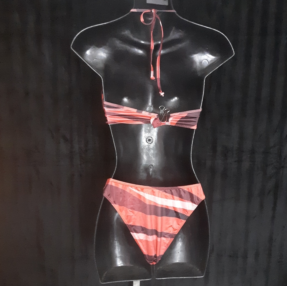 SWIMWEAR - Picture 2 of 4